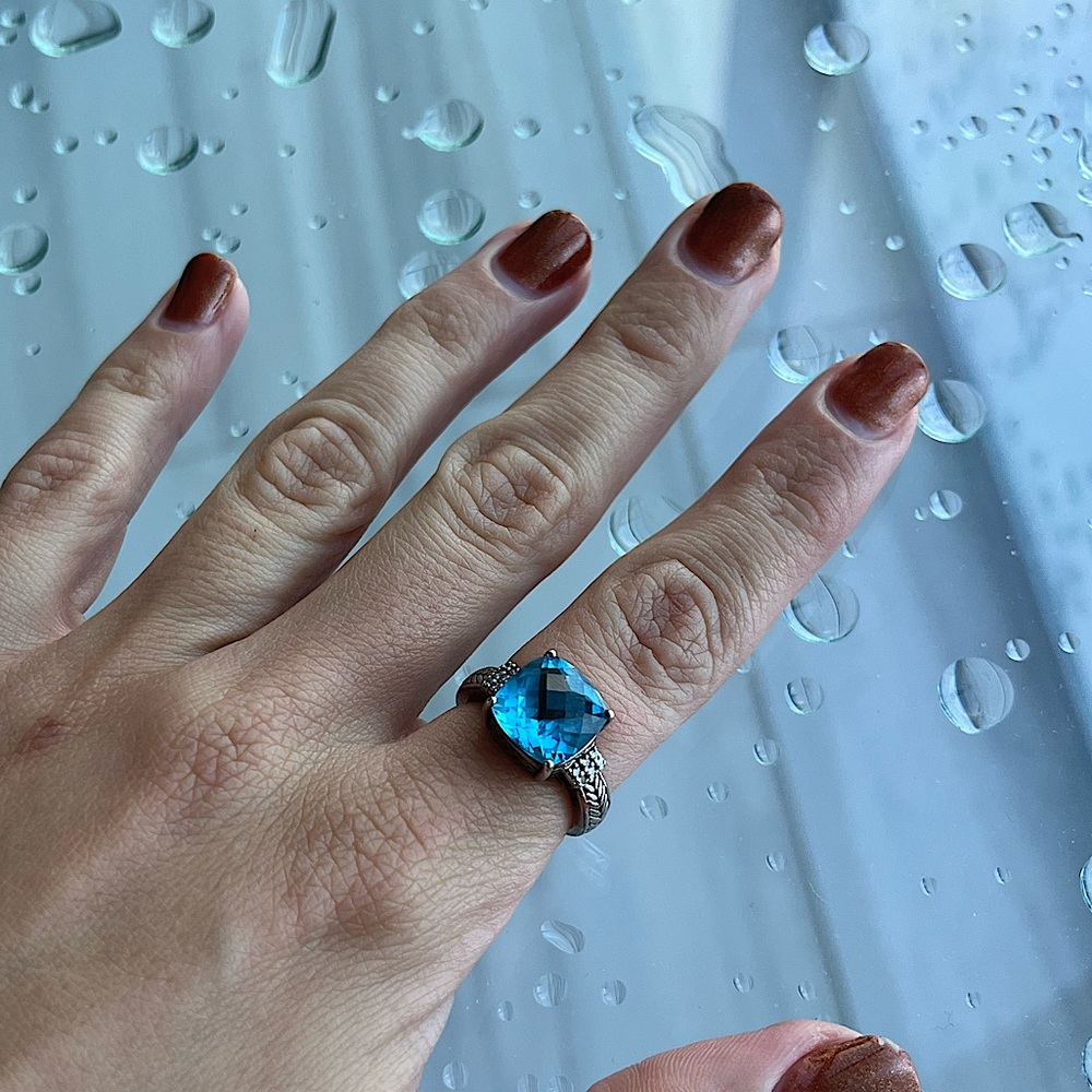 EFFY authentic - size 7 blue topaz sterling silver ring with diamonds